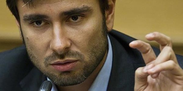 “Lei non mi interrompi. Io non la interrompo!” come Lui non c’è nessuno