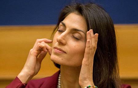 Virginia Raggi sconfitta dal Tribunale Civile di Roma: riammessi nel M5S Roberto Motta e Antonio Caracciolo