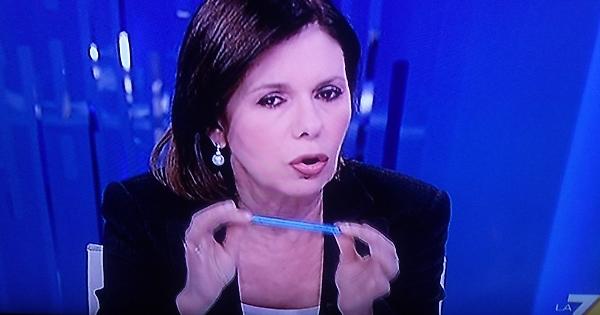 A proposito di quelli che vedono e ascoltano gente che “asfalta” altra gente in ogni dove