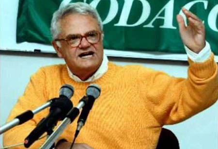 M5S tra ricorsi, Codacons, Pizzarotti, Raggi che straparla e Di Maio sempre più vicino agli dei