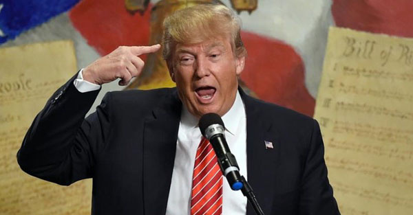 Pericolo Trump alla Casa Bianca: bordate contro gli immigrati e contro il Regno Unito