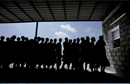 Amnesty: un sondaggio mondiale rivela che l’opinione pubblica è disposta ad accogliere i rifugiati