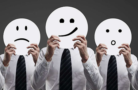 E’ evidente che non cerchiamo la verità, ma solo le emozioni che un evento ci provoca