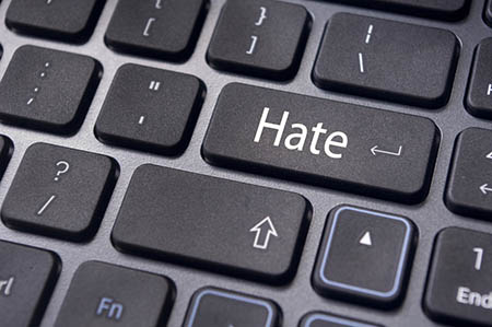 “L’Odio è un Diritto? Sì, ma tienitelo per te”: Maggi, non la solita zuppa