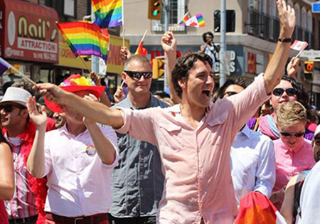 Canada, il Primo Ministro Trudeau ha sfilato al Gay Pride di Toronto