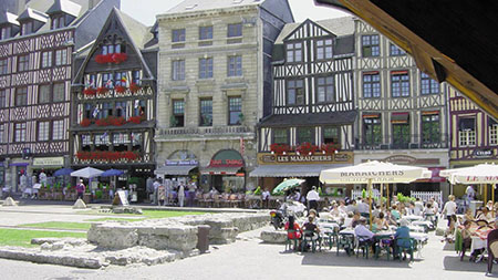 Francia, ostaggi sgozzati in una Chiesa. Uccisi gli assalitori