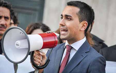 La sobria idea di opposizione di Luigi Di Maio: “Forconi a Palazzo Chigi”