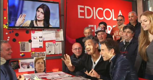 Rivolta a 5Stelle contro Fiorello che all’Edicola fa la parodia di Raggi: chi era Pinochet?