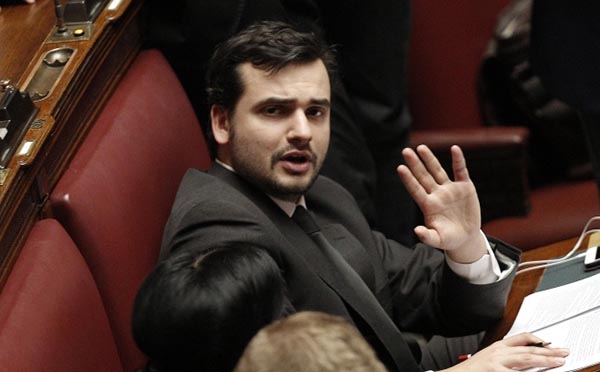 Carlo Sibilia non è solo sgrammaticato è anche un genio della finanza: leggere per credere