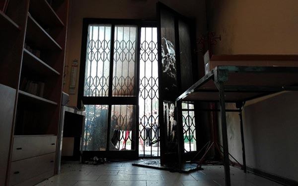 Attentato contro sede PD di Modena