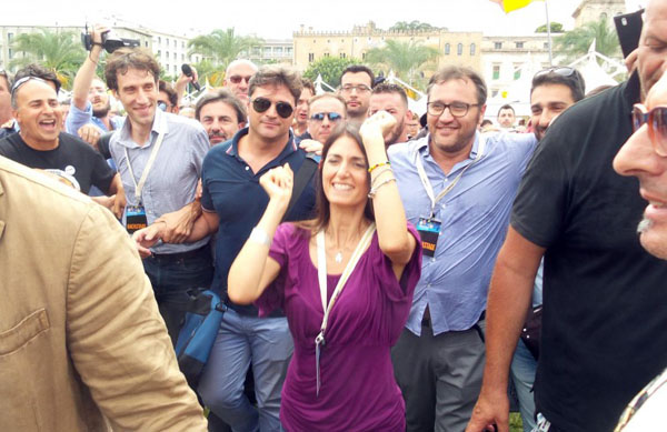 Raggi perde i pezzi, succede quando i lifting sono malfatti