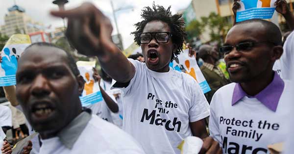 Kenya, umilianti ispezioni corporali per i presunti omosessuali