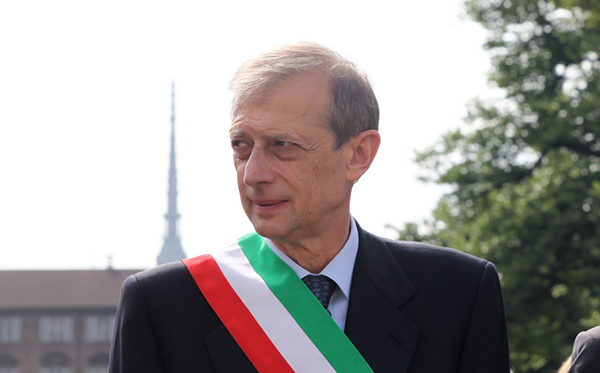 Ultime dal pianeta 5Stelle: Appendino, Pizzarotti, 200 firme false e i successi di Piero Fassino