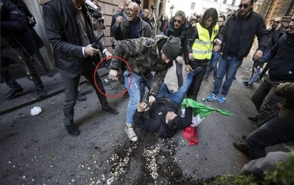 La Sindaca Raggi sta dalla parte dei tassisti, ecco perché non ha fatto le funivie…