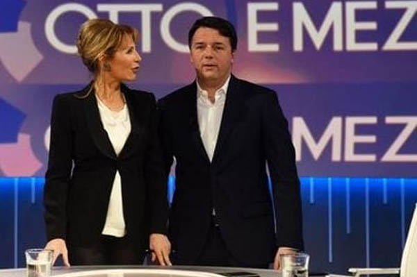 Matteo Renzi mette KO il Vate Grillo sul web