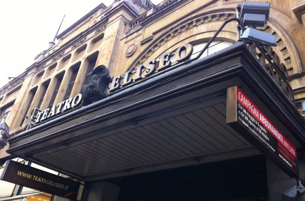 Chiude il Teatro Eliseo di Roma e cala il sipario sull’ennesimo salvatore della patria