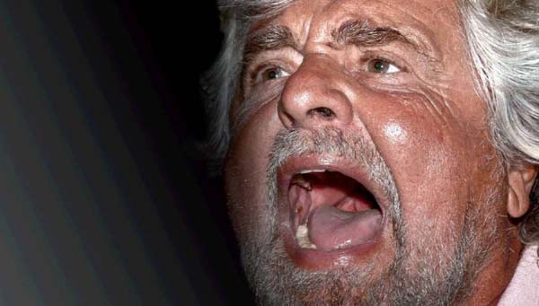 Il Tribunale riammette quelli della “corrente segreta”, “Napoli Libera”, espulsi dal M5S perché “anti-Fico”