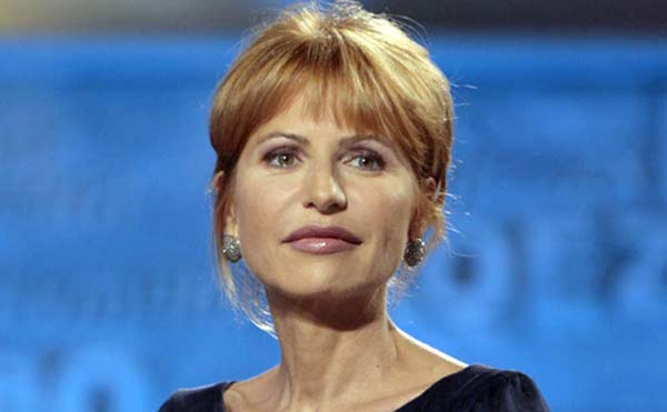 Quando Lilli Gruber raccoglieva firme per un “giornalismo libero” contro Silvio Berlusconi