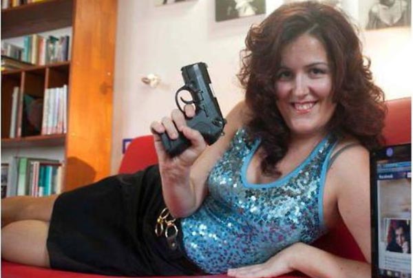 La Colt: il nuovo fenomeno del M5S uscito dalle grilliche cliccarie con ben 31 voti