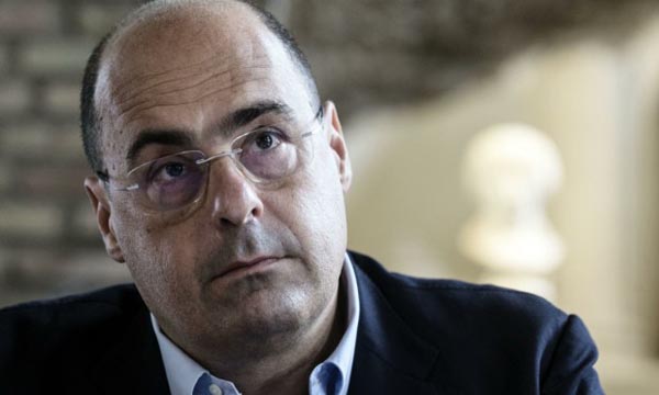 Crolla la produzione industriale, chissà se per Zingaretti è colpa del brutto carattere di Renzi?