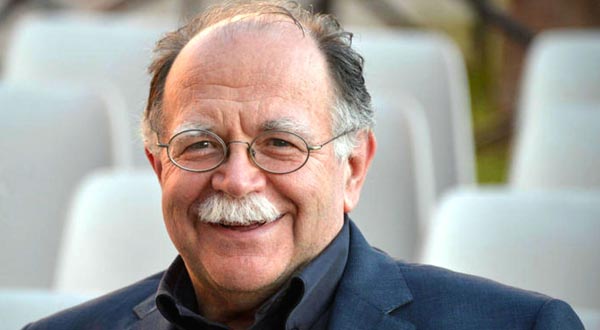 Il Cercopiteco di Gianfranco Maccaferri: “Bruciare Tutto”, libro all’indice con contorno di scandaletto all’italiana