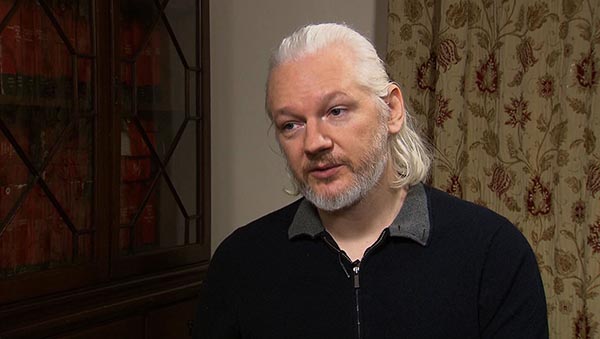 Julian Assange, la Svezia ritira le accuse di stupro