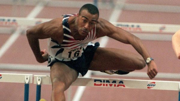 Il coming out del grandissimo atleta britannico Colin Jackson: “Sono gay”… E allora?