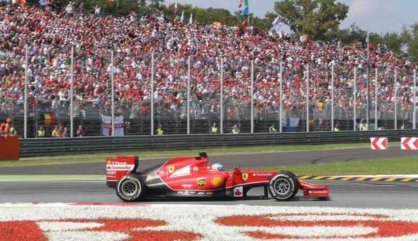 Al Gran Premio di Monza sicurezza con metal detector e sbarramenti