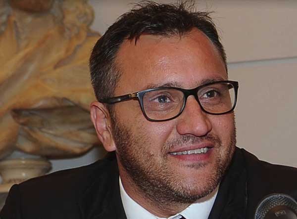 Paolo Ferrara (M5S) senza pudore: “Interdire l’ingresso allo stadio della Roma agli iscritti al PD”