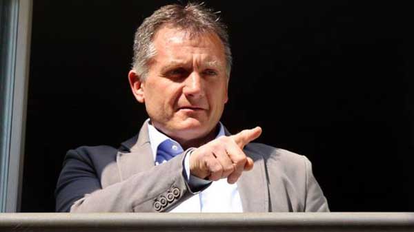 Il sindaco leghista di Pontida toglie la tassa sui rifiuti a chi si sposa, ma non alle coppie gay