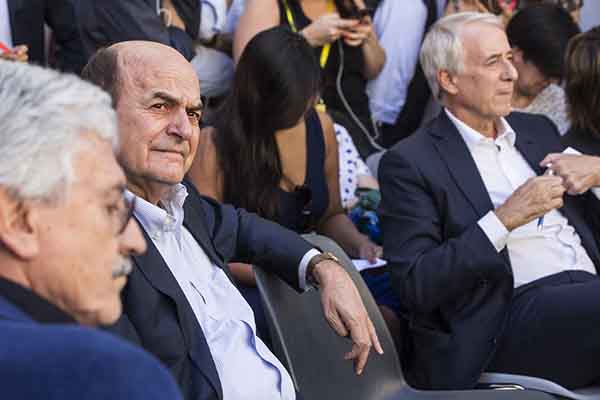 Pisapia e Bersani: “Fatto un passo avanti”. Ci penserà D’Alema a farne due indietro