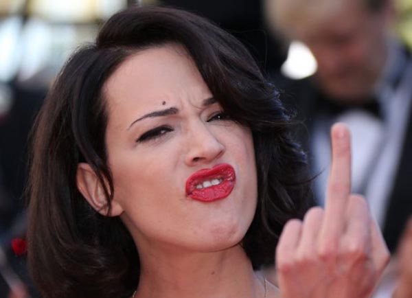 La Lurida: mo com’è che quando una subise violenza le prime a ofenderla e vesarla son le donne?