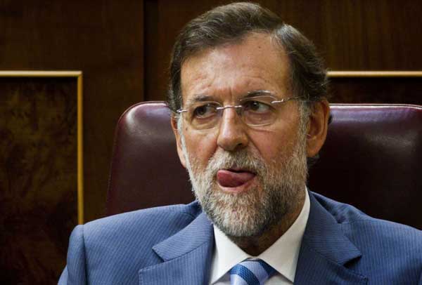 Mariano Rajoy sfiduciato. Il PSOE torna al governo in Spagna