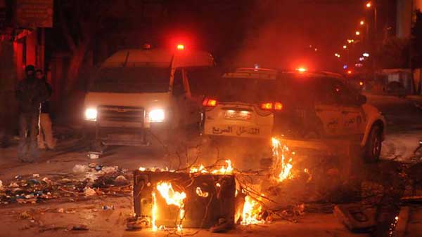I tunisini contro il caro-vita: gli islamisti di Ennahda cavalcano la protesta