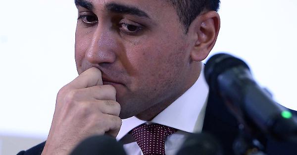 Quelli che “sono espulsi” ma continuano ad essere in lista: “destrezza” ed equilibrismi nella Sacra Setta