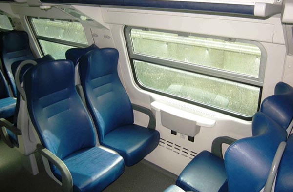 O della gradevole storia della giovine che lavora a Milano e dorme a Napoli con la quale ci hanno intrattenuto