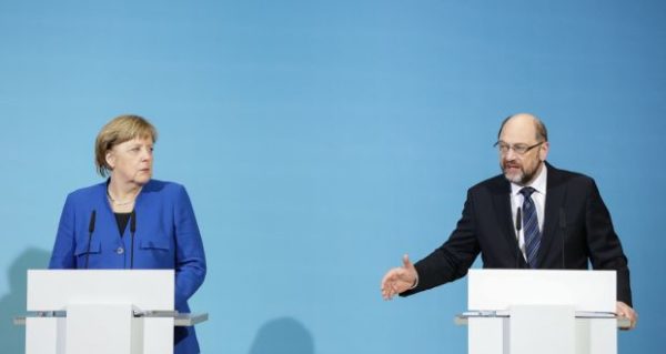 Germania, la base SPD dice sì alla Grosse Koalition e al quarto cancellierato Merkel