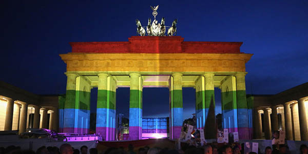 Gli integralisti bavaresi che volevano fare causa alla Germania contro il matrimonio egualitario