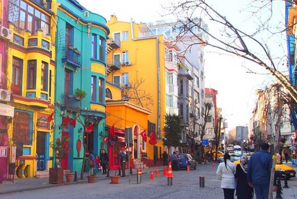 La Turchia non è solo il paradiso del trapianto di capelli