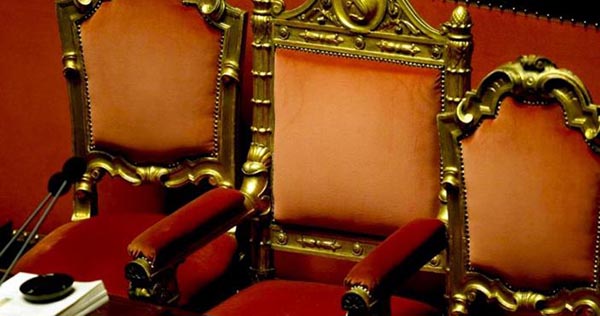 Il M5S si spartisce le poltrone in Commissione Speciale con Forza Italia e Lega: ciò che si predica non è mai ciò che si fa