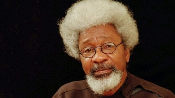 Premio Internazionale Dialoghi sull’Uomo allo scrittore Wole Soyinka, premio Nobel per la letteratura 1986