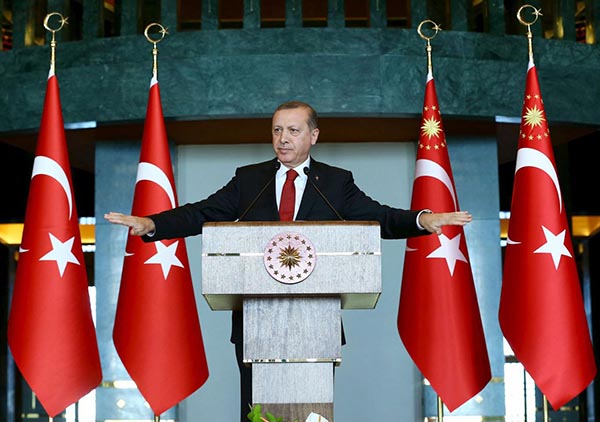 Il presidente turco Erdogan: “Mosca restituisca la Crimea all’Ucraina”