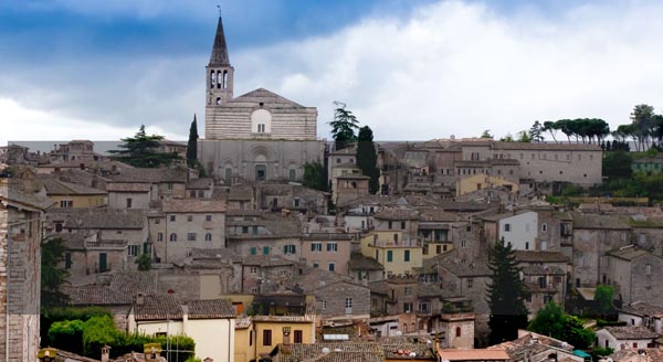 La favolosa giunta veterofascista di Todi e la sua peculiare applicazione delle regole come “epurazione”