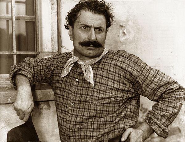 Bologna, Giovannino Guareschi fotografo in bianco e nero