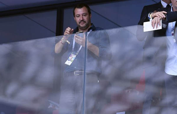 Matteo Salvini a Mosca alla finale del Mondiale 2018, ma l’Italia non gioca. Chi ha pagato il viaggio?