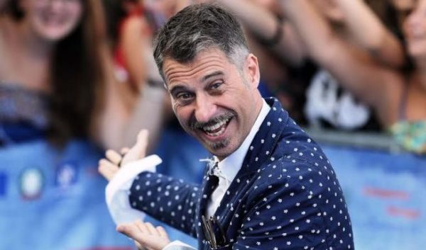 Fantastica RaiUno con “Reazione a Catena”, i cui autori confondono “Cheers” con “Cheese”: una leggenda