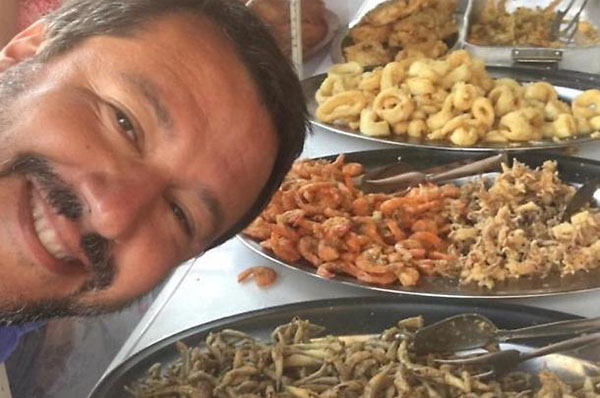 Le balle di Salvini su famiglia e gzenitori sono balle e voi ci cascate come quelli che lo votano… Splasssshhhh!