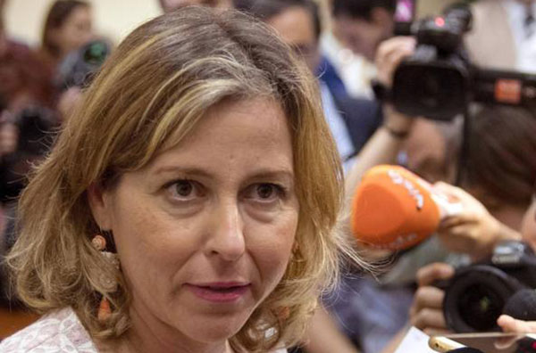 Come mai una Ministra della Salute disattende l’art.32 della Costituzione che mette al primo posto la salute pubblica?
