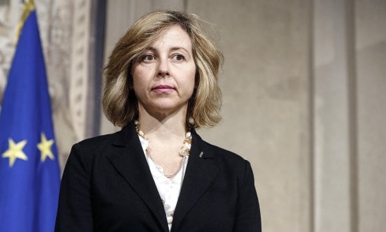 Mentre Salvini vi rimbambisce coi migranti la ministra Grillo abbassa la cifra limite per l’erogazione gratuita dei prodotti per celiachi: prima gli Italiani