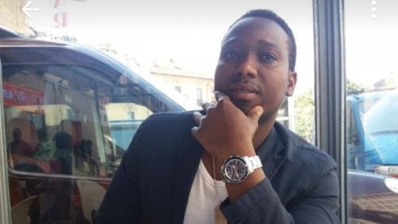 L’autista non ha il resto “ergo” il ragazzo del Gambia non può prendere l’autobus